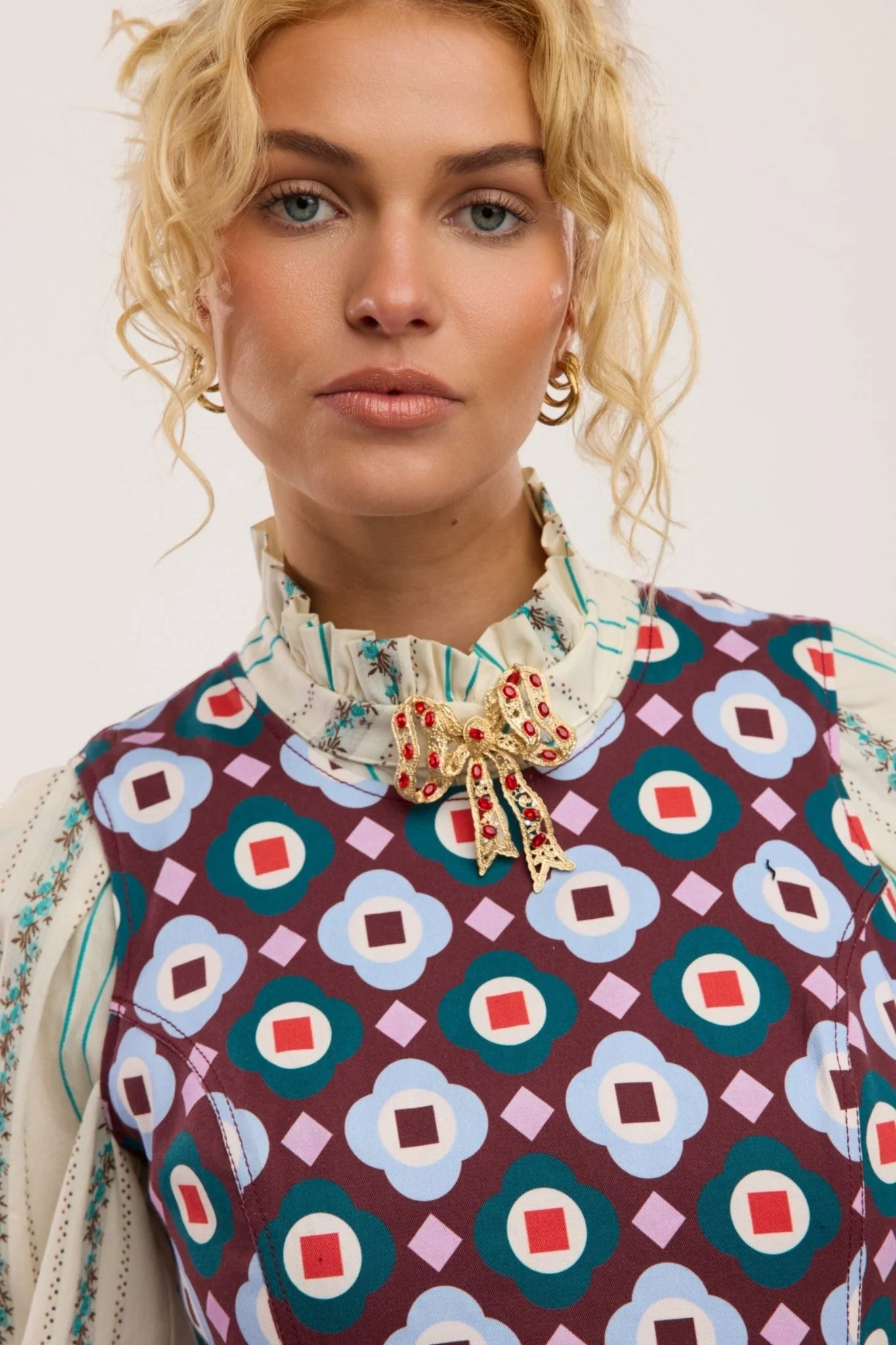 House Of Adornment Brooch - Image 2