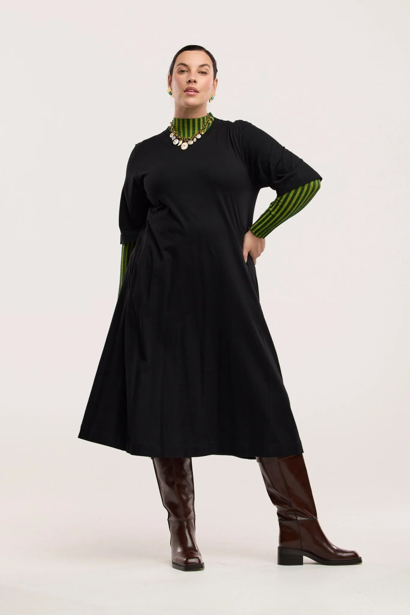 Organic Traveller Midi Dress - Image 5