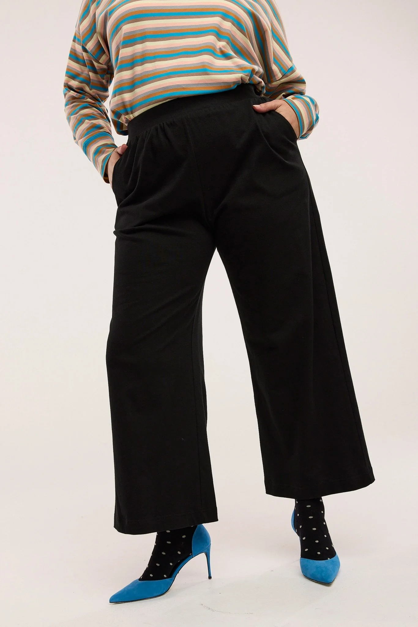 Organic Traveller Wide Leg Pant - Image 7