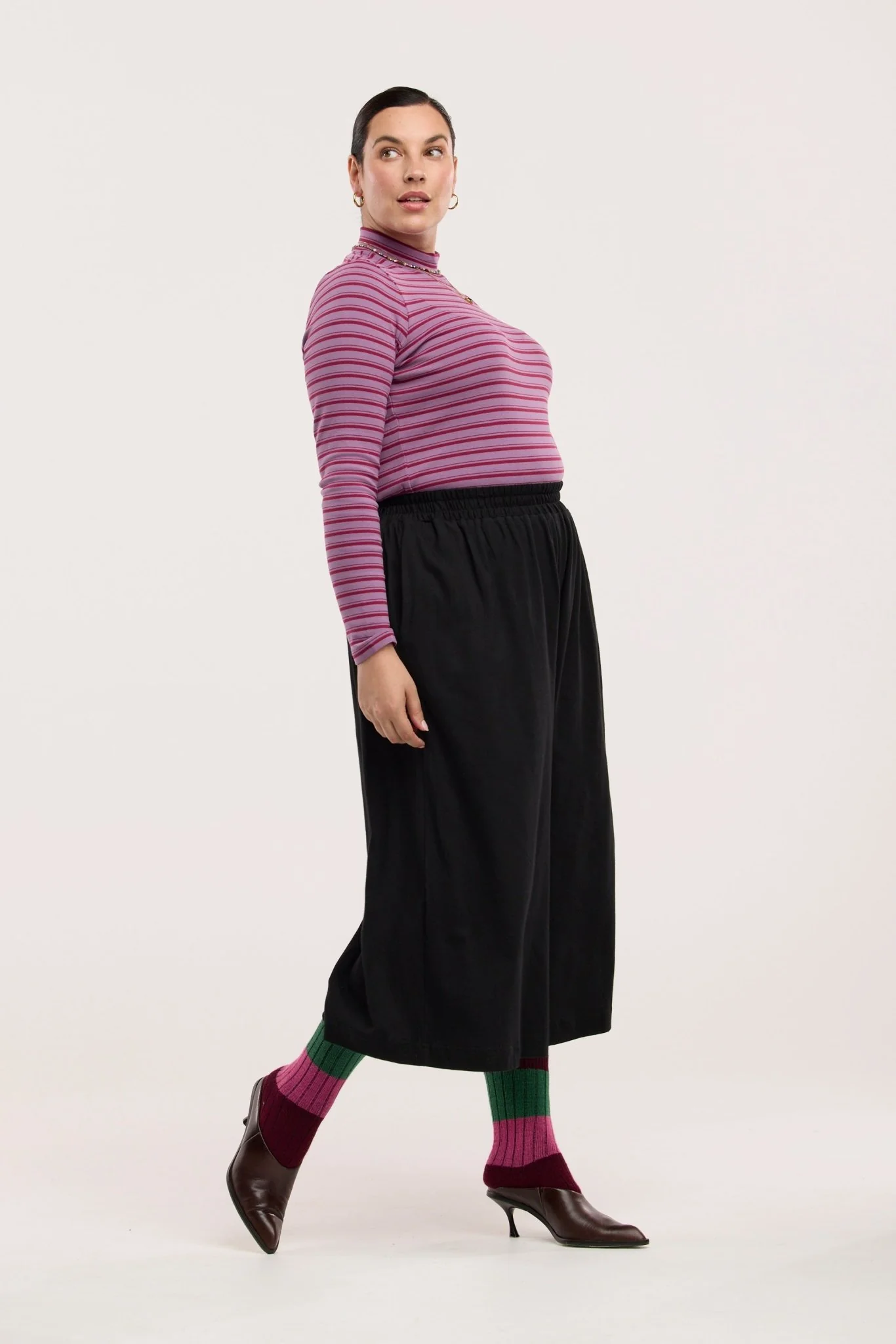 Traveller Rib Mock Neck Top - Image 8